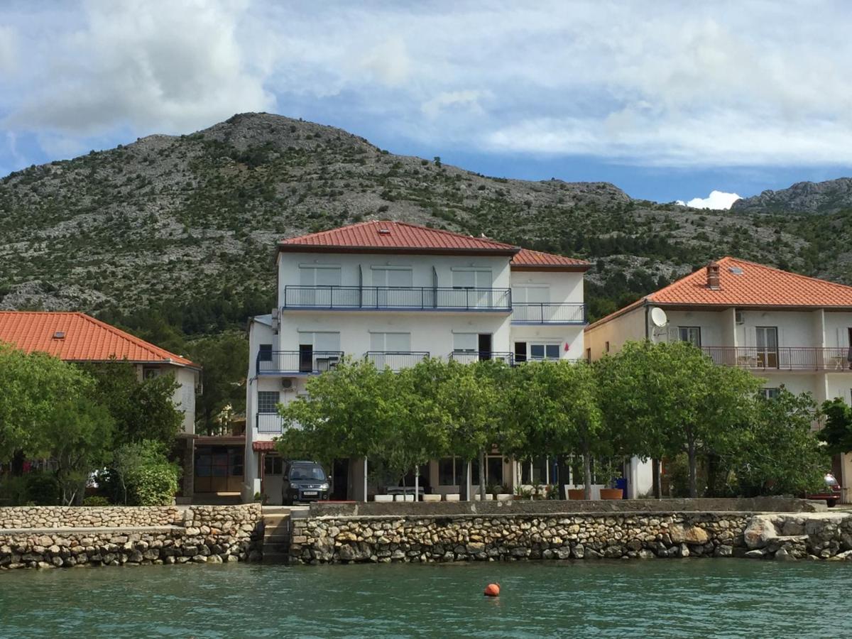 Bed and Breakfast Delfin Starigrad Paklenica Exteriér fotografie