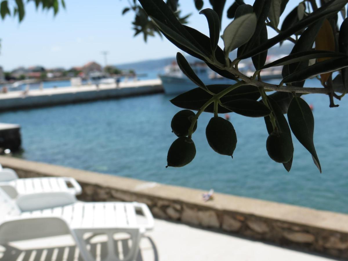 Bed and Breakfast Delfin Starigrad Paklenica Exteriér fotografie